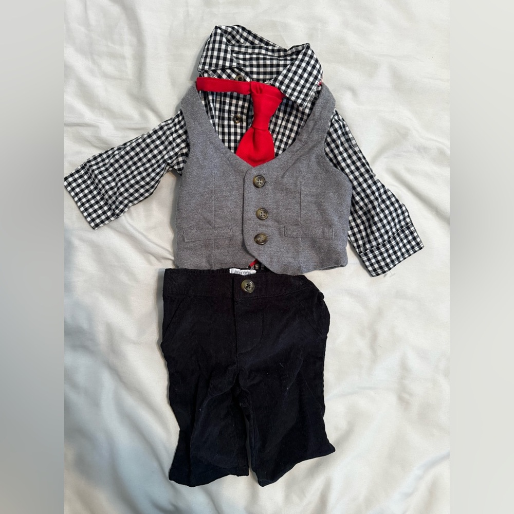 NWOT Newborn Holiday or wedding baby boys outfit